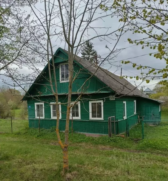 Дом в Новгородская область, Шимский район, Медведское с/пос, с. ... - Фото 0