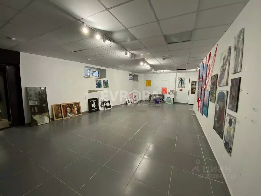 Помещение свободного назначения в Ульяновская область, Ульяновск ул. ... - Фото 1