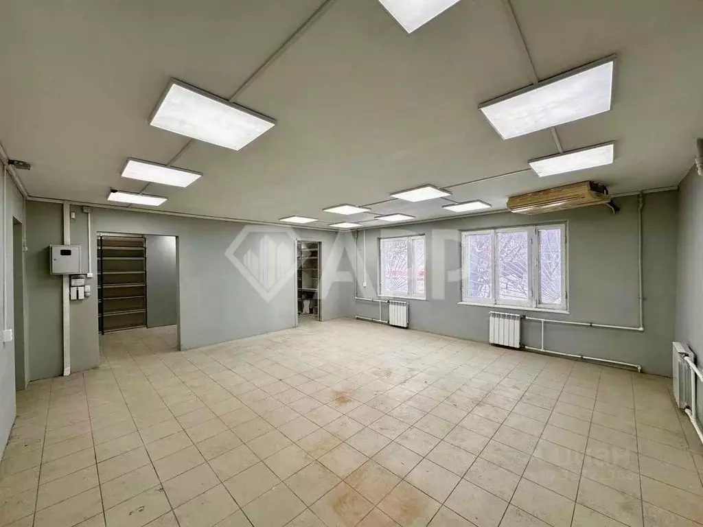 Помещение свободного назначения в Татарстан, Казань ул. Юлиуса Фучика, ... - Фото 1