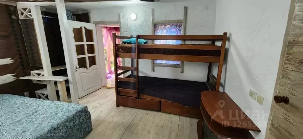 Комната Крым, Ленинский район, Глазовское с/пос, с. Осовины ул. ... - Фото 2