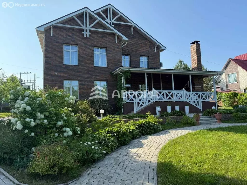 Дом в село Чигири, Вишнёвый переулок, 1 (299 м) - Фото 1