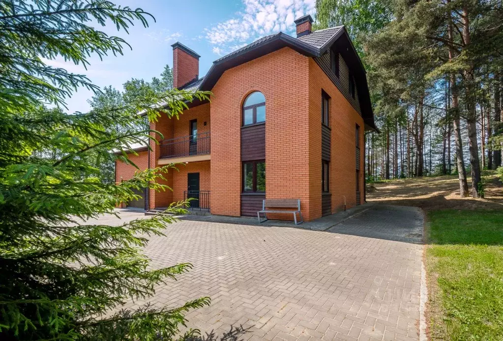 Дом в Ленинградская область, Всеволожский район, Бугровское городское ... - Фото 1