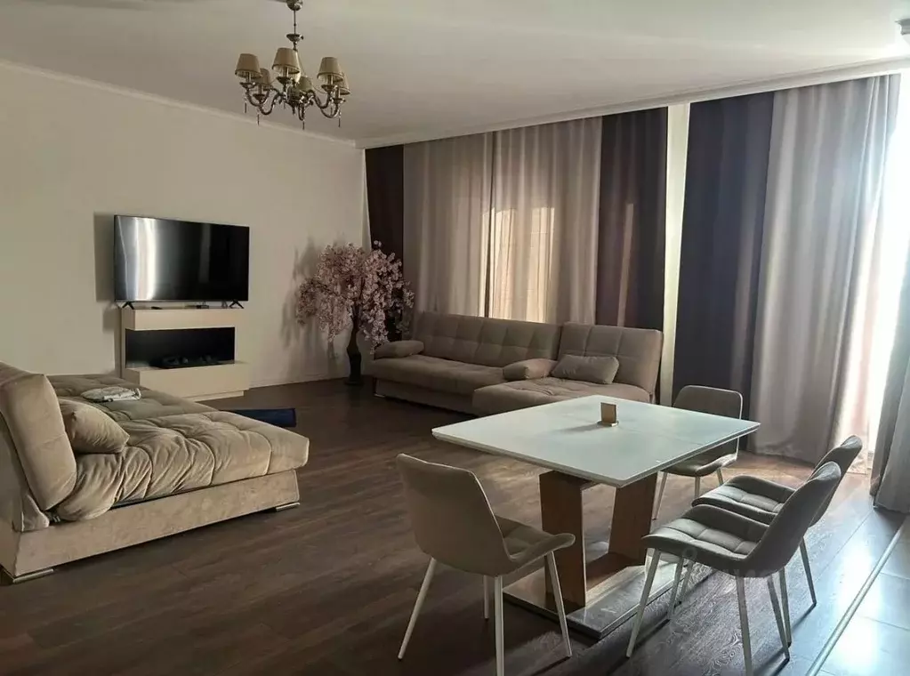 4-к кв. Москва ул. Остоженка, 11 (180.4 м) - Фото 1