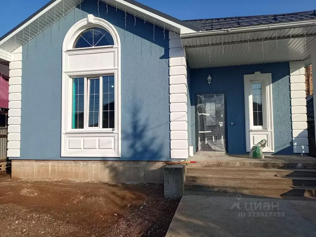 Дом в Оренбургская область, Соль-Илецк пос. Зеленый Клин,  (100 м) - Фото 1