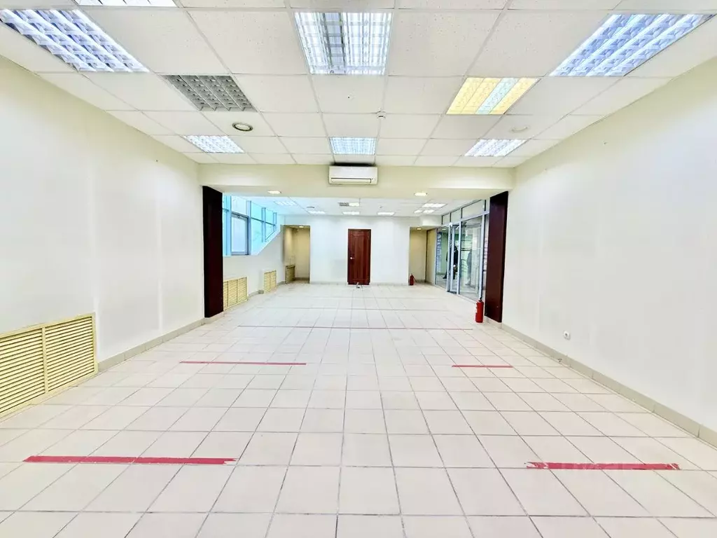 Торговая площадь в Тверская область, Тверь ул. Коминтерна, 47/102 (69 ... - Фото 1