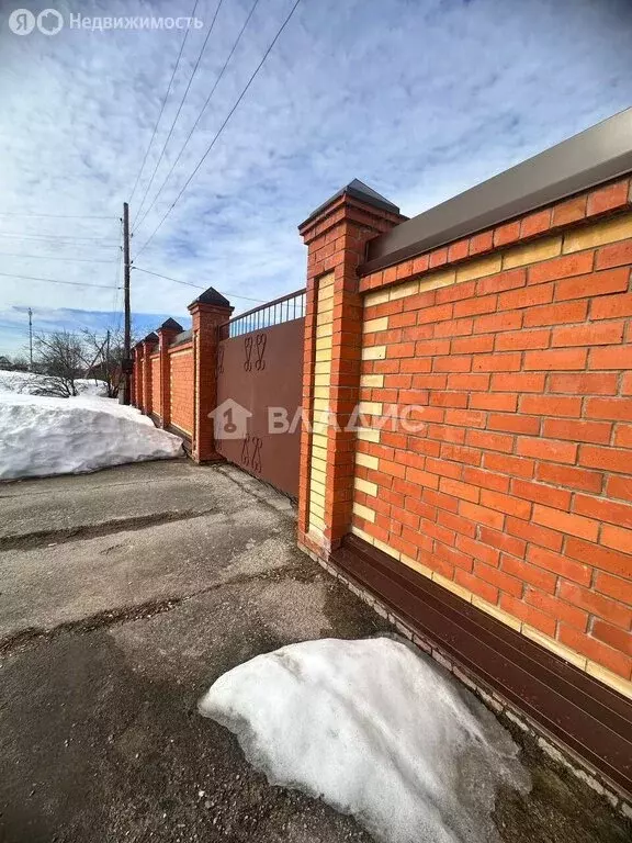 Дом в посёлок Знаменский, улица Победы, 13 (450 м) - Фото 1