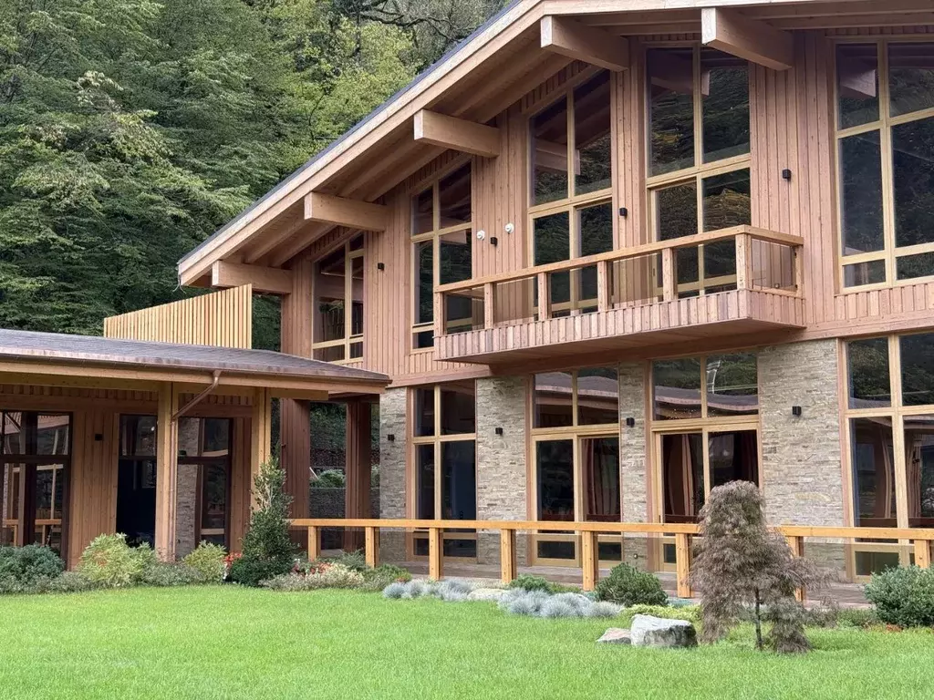 Дом в Краснодарский край, Сочи Красная Поляна пгт,  (650 м) - Фото 1