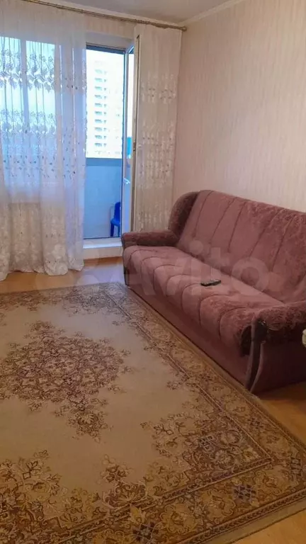 Комната 18 м в 2-к., 8/17 эт. - Фото 1