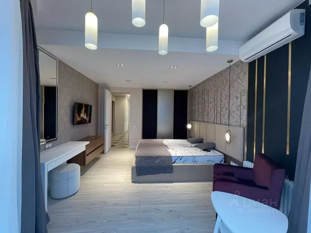 3-к кв. Краснодарский край, Краснодар ул. Совхозная (100.0 м) - Фото 1