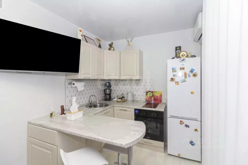 Студия Тюменская область, Тюмень ул. Новоселов, 111 (17.7 м) - Фото 1