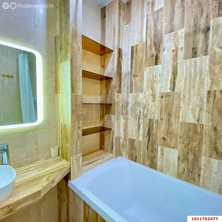 2-комнатная квартира: Краснодар, Морская улица, 47 (80 м) - Фото 0