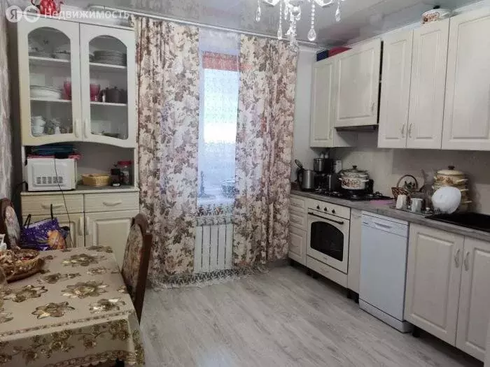2-комнатная квартира: Евпатория, улица Чапаева, 97 (70 м) - Фото 1