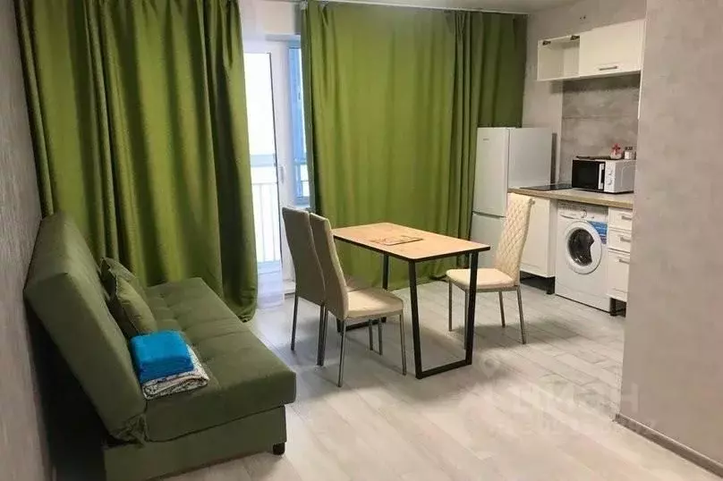 3-к кв. Свердловская область, Екатеринбург ул. Ракетная, 17 (70.0 м) - Фото 1