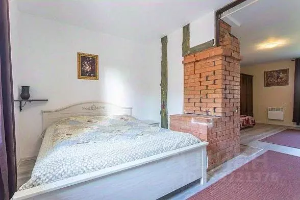 Комната Псковская область, Печорский муниципальный округ, д. Изборск ... - Фото 1