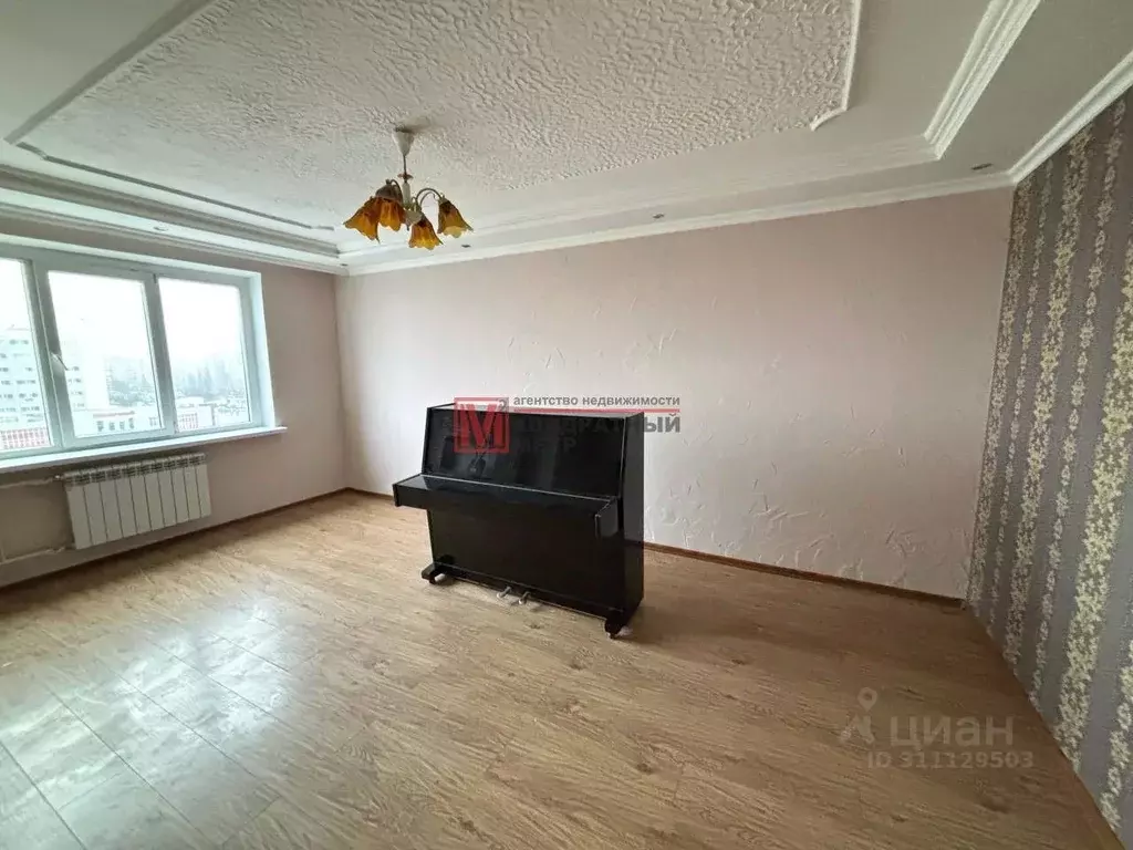 4-к кв. Белгородская область, Старый Оскол Жукова мкр, 30А (81.2 м) - Фото 0