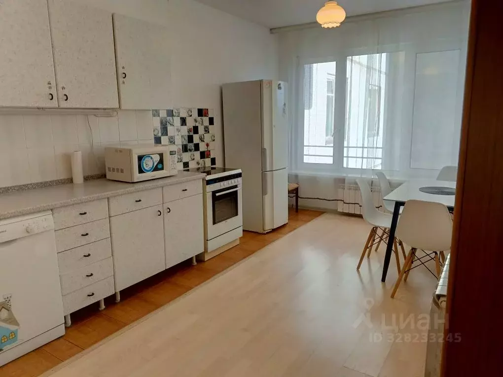 3-к кв. Красноярский край, Красноярск ул. Перенсона, 5А (84.0 м) - Фото 2