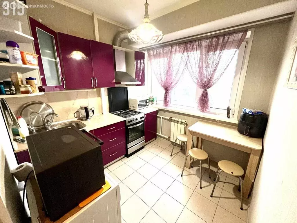 3-комнатная квартира: Орёл, площадь Поликарпова, 10 (54.8 м) - Фото 1