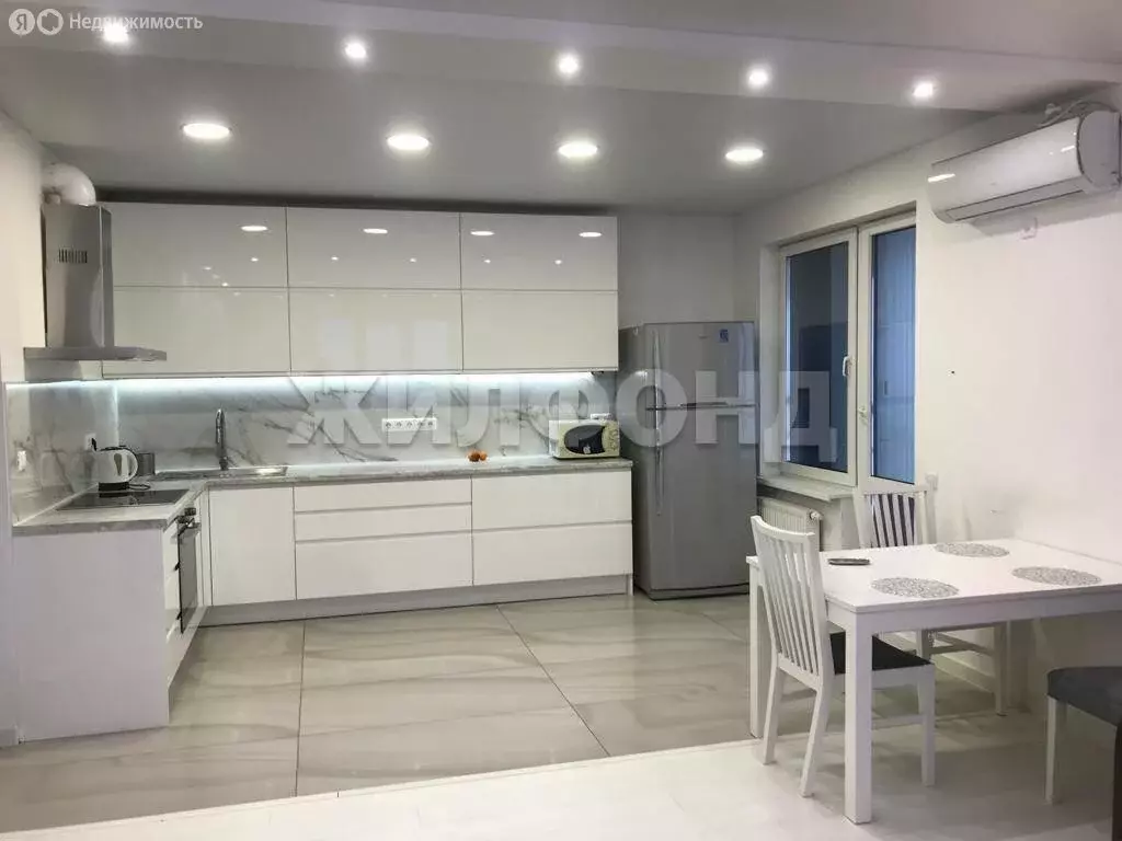 3-комнатная квартира: Казань, улица Сибгата Хакима, 40 (94.6 м) - Фото 2
