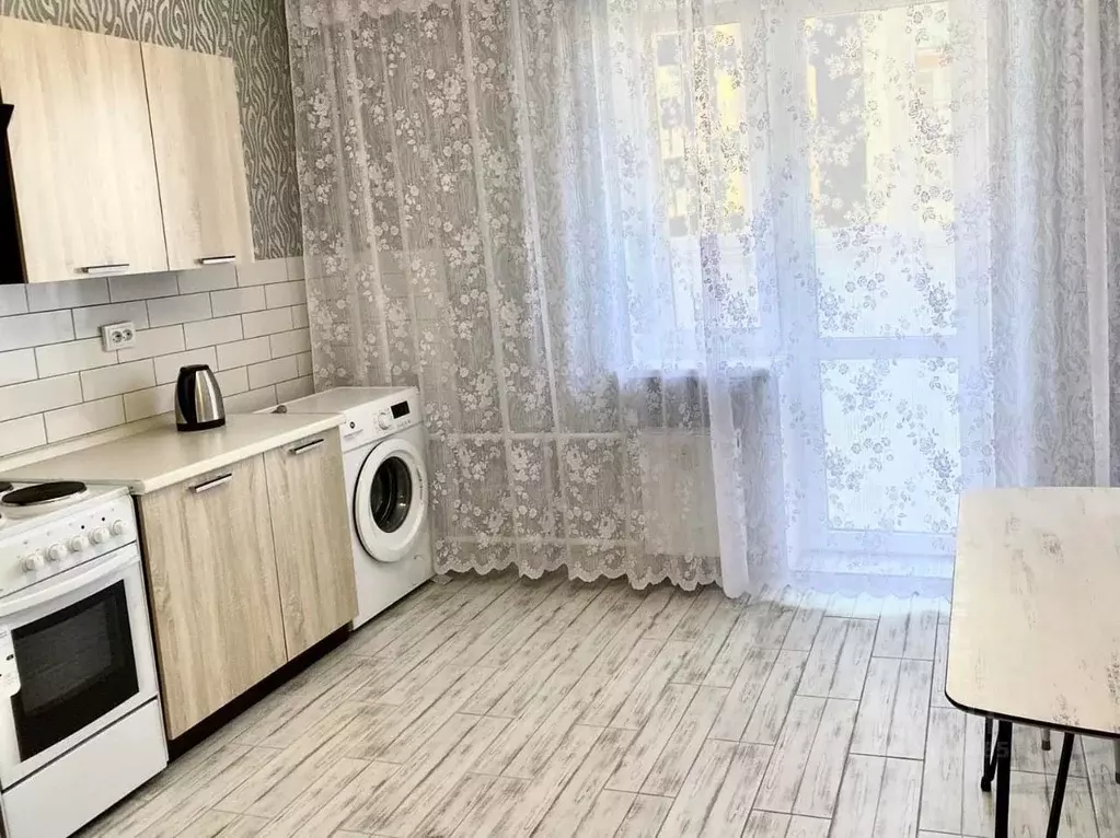 2-к кв. Оренбургская область, Оренбург Пролетарская ул., 300 (64.0 м) - Фото 0