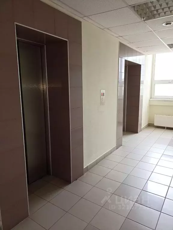 Офис в Свердловская область, Екатеринбург ул. Крестинского, 44 (72 м) - Фото 2