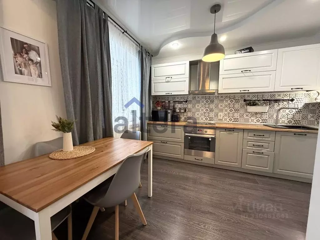 3-к кв. Татарстан, Казань ул. Фатыха Амирхана, 21 (79.0 м) - Фото 2