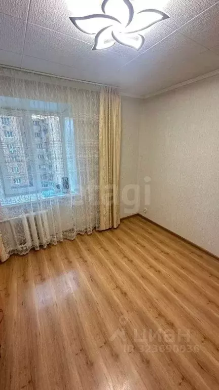 Комната Свердловская область, Екатеринбург ул. Крауля, 13 (11.1 м) - Фото 1