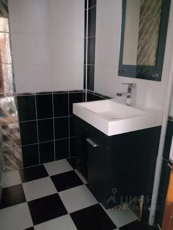 3-к кв. Омская область, Омск ул. Химиков, 20 (60.0 м) - Фото 1