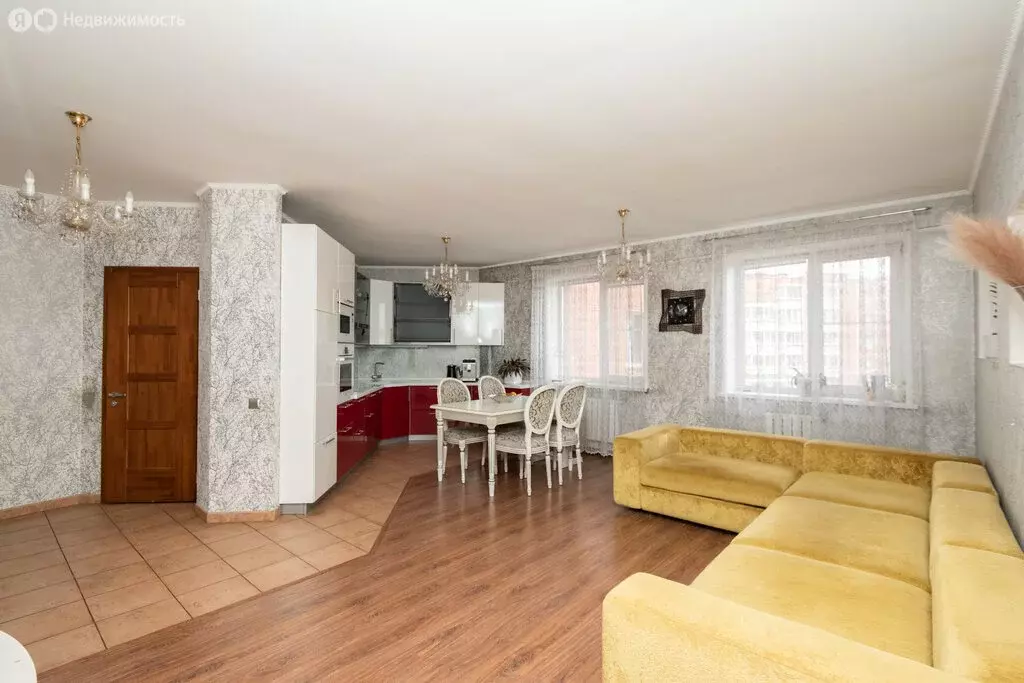 3-комнатная квартира: Иркутск, улица Рабочего Штаба, 1/4 (130.4 м) - Фото 1