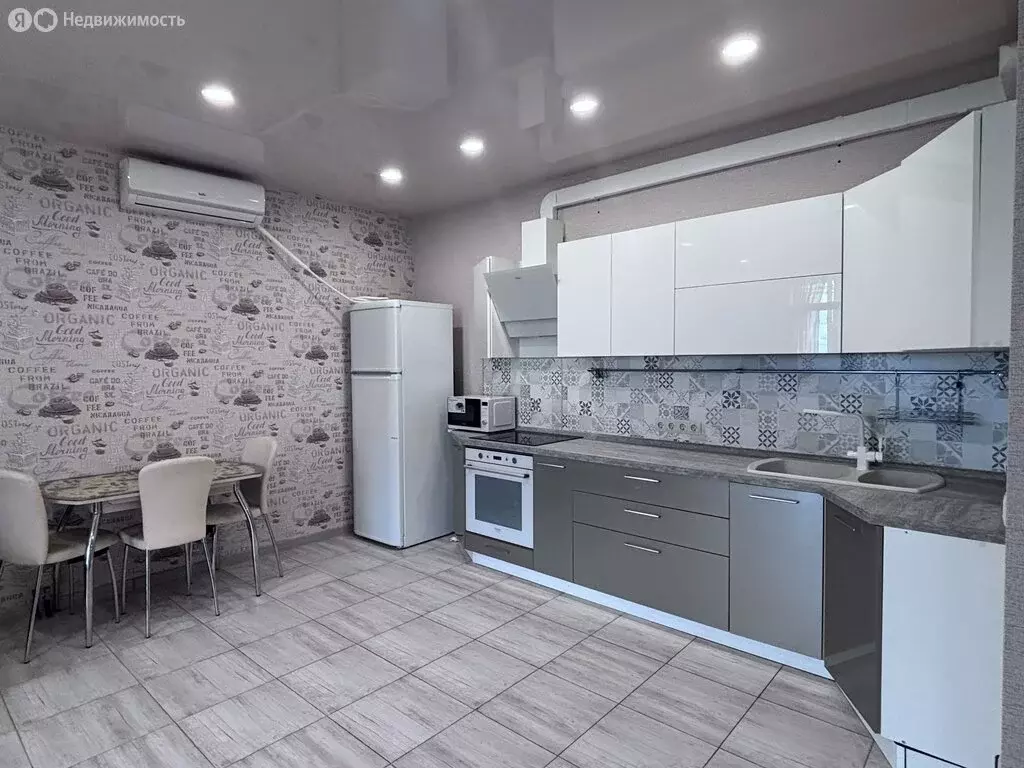 3-комнатная квартира: Тула, улица Седова, 26к1 (67.18 м) - Фото 2