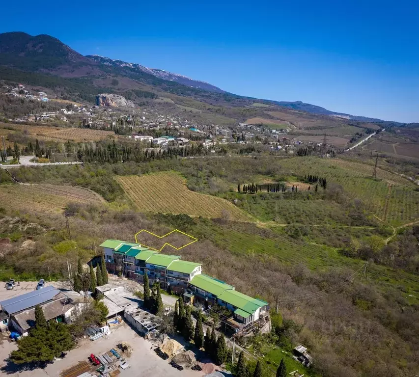 Участок в Крым, Ялта муниципальный округ, Гурзуф пгт ул. Ялтинская, ... - Фото 0