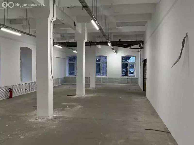 Помещение свободного назначения (303.4 м) - Фото 1