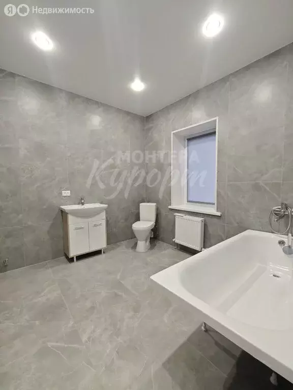 Дом в село Агаповка, микрорайон Тепличный, 36Б (100 м) - Фото 1