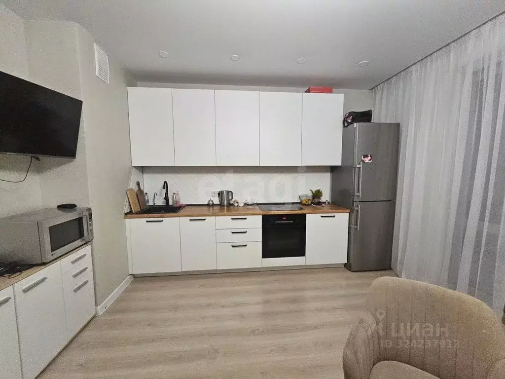 3-к кв. Свердловская область, Екатеринбург ул. Репина, 52 (90.0 м) - Фото 1