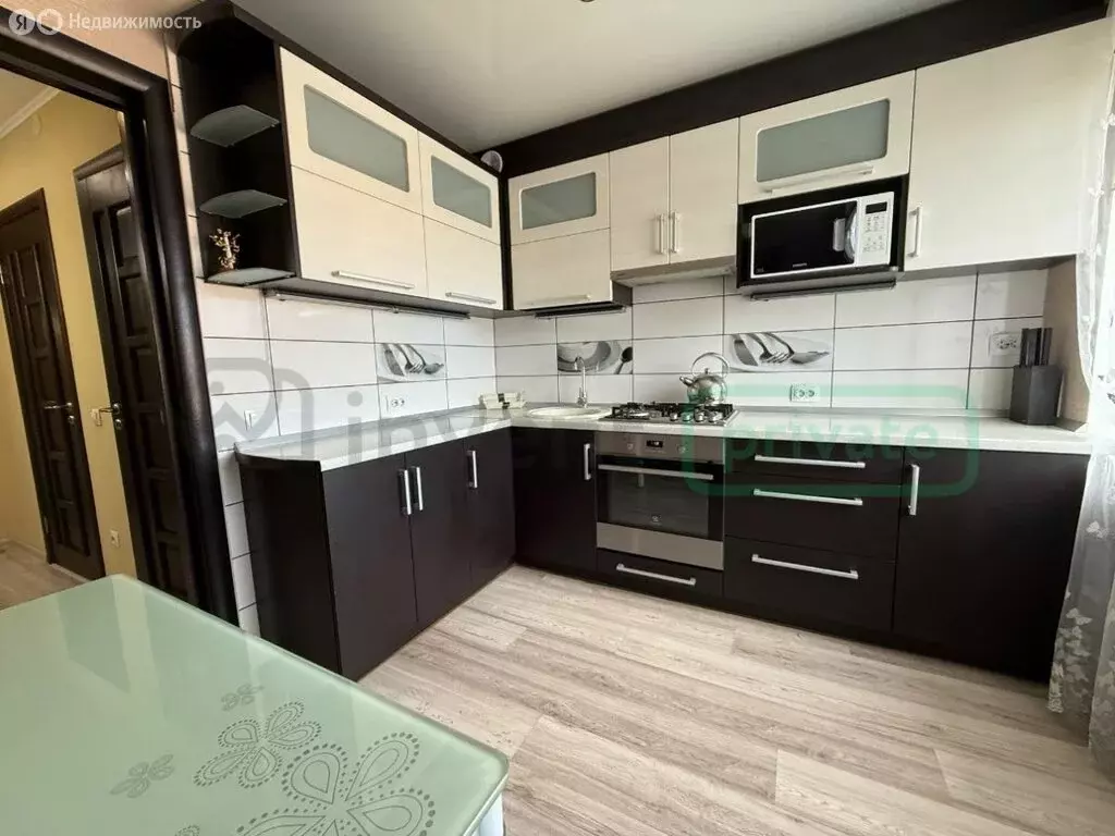 3-комнатная квартира: посёлок городского типа Янтарный, улица ... - Фото 2