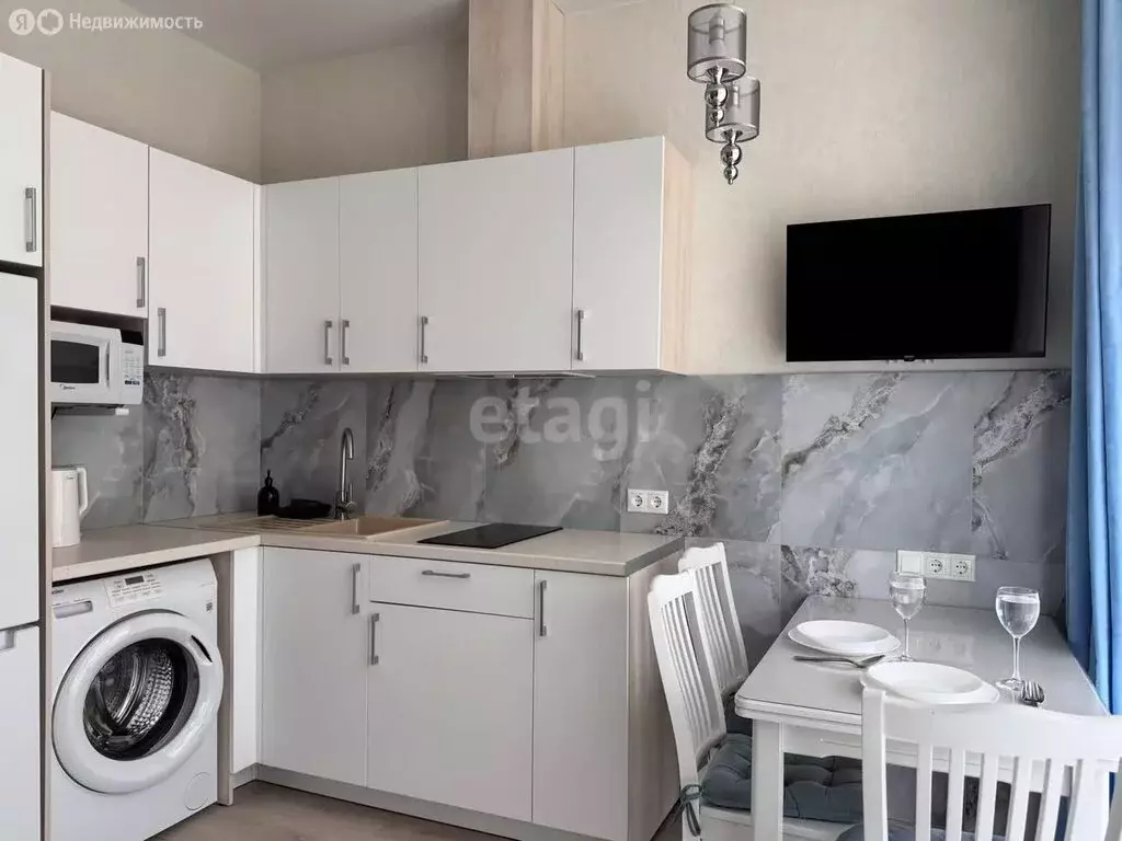 2-комнатная квартира: село Ольгинка, 3-й микрорайон, 21 (64.66 м) - Фото 1