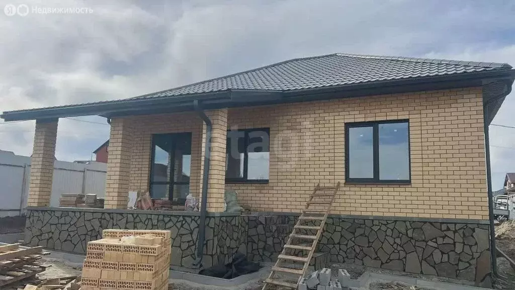 Дом в село Шишино, Цветочная улица (115 м) - Фото 1