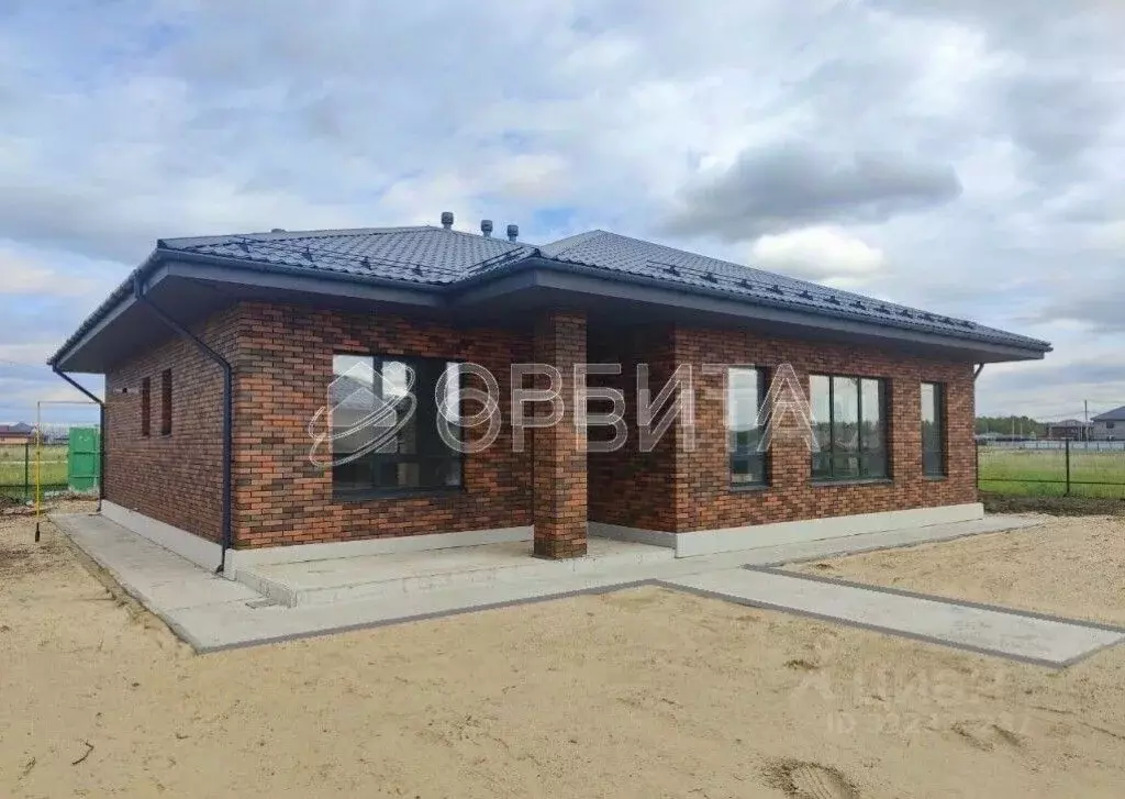 Дом в Тюменская область, Тюменский муниципальный округ, д. Падерина ... - Фото 1