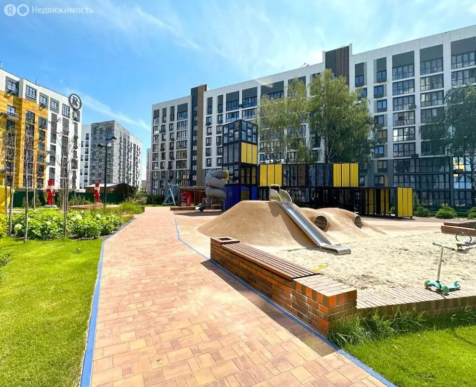 2-комнатная квартира: Брянск, улица имени О.С. Визнюка, 18 (70.7 м) - Фото 1