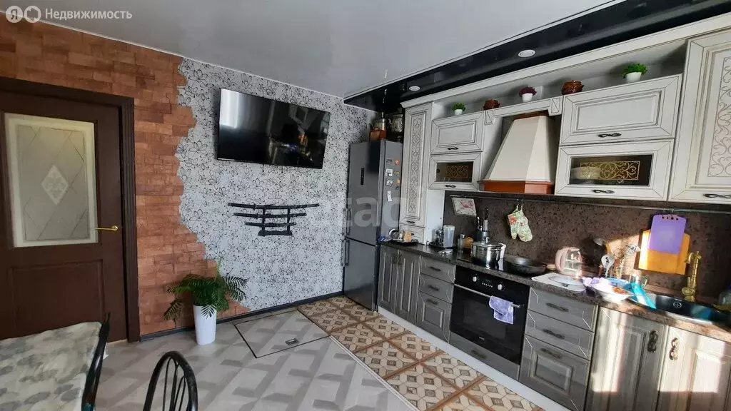 Дом в село Сотниково, Рыбацкая улица (164 м) - Фото 1