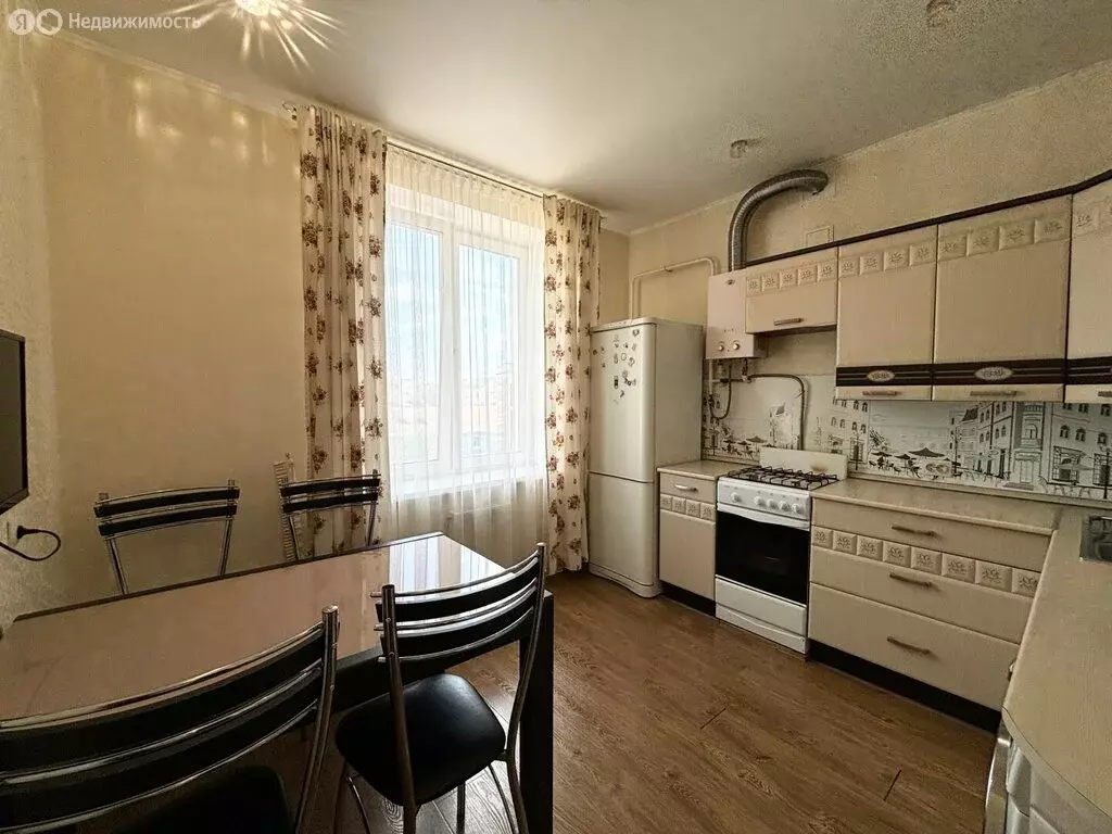 2-комнатная квартира: Октябрьский, улица Свердлова, 5 (52.8 м) - Фото 2