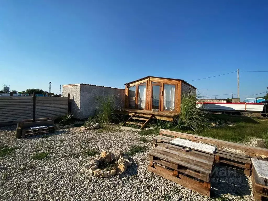 1-к кв. Крым, Черноморский район, Оленевское с/пос, с. Оленевка ул. ... - Фото 2