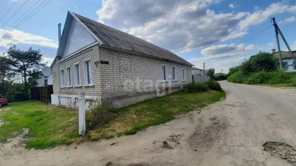 Дом в Белгородская область, Валуйский городской округ, Уразово рп ул. ... - Фото 0