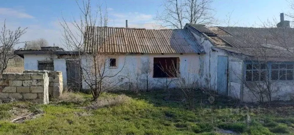 Дом в Крым, Сакский район, с. Орехово ул. Нижняя (78 м) - Фото 1