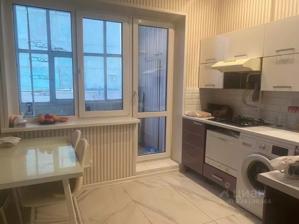 3-к кв. Саха (Якутия), Якутск 202-й мкр, 18 (77.3 м) - Фото 1