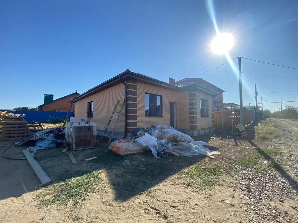 Дом в Ростовская область, Азов Азовский район, Солнечный мкр,  (90 м) - Фото 2