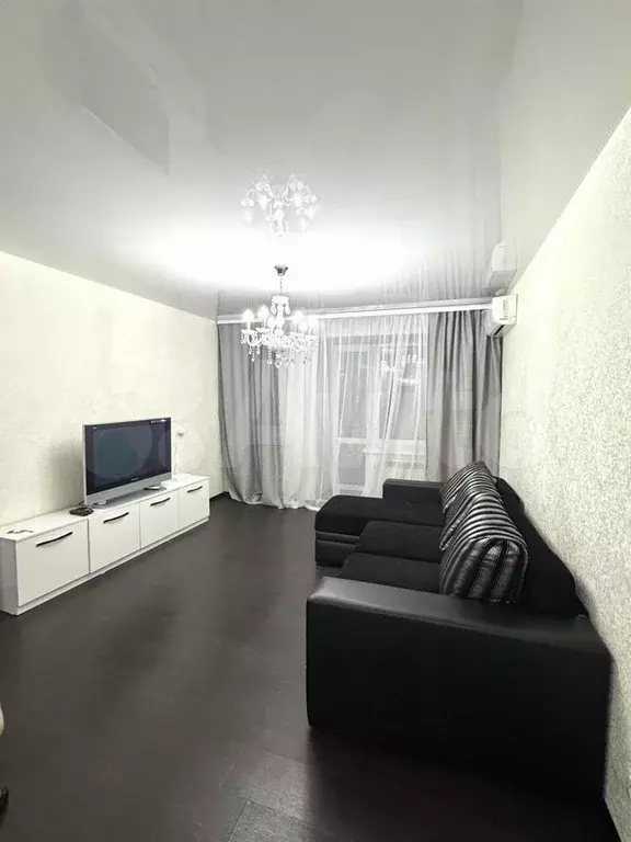 1-к. квартира, 40 м, 8/10 эт. - Фото 1