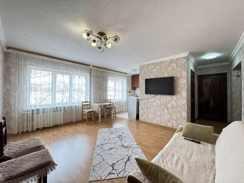 2-к кв. Кабардино-Балкария, Нальчик ул. Горького (49.5 м) - Фото 1