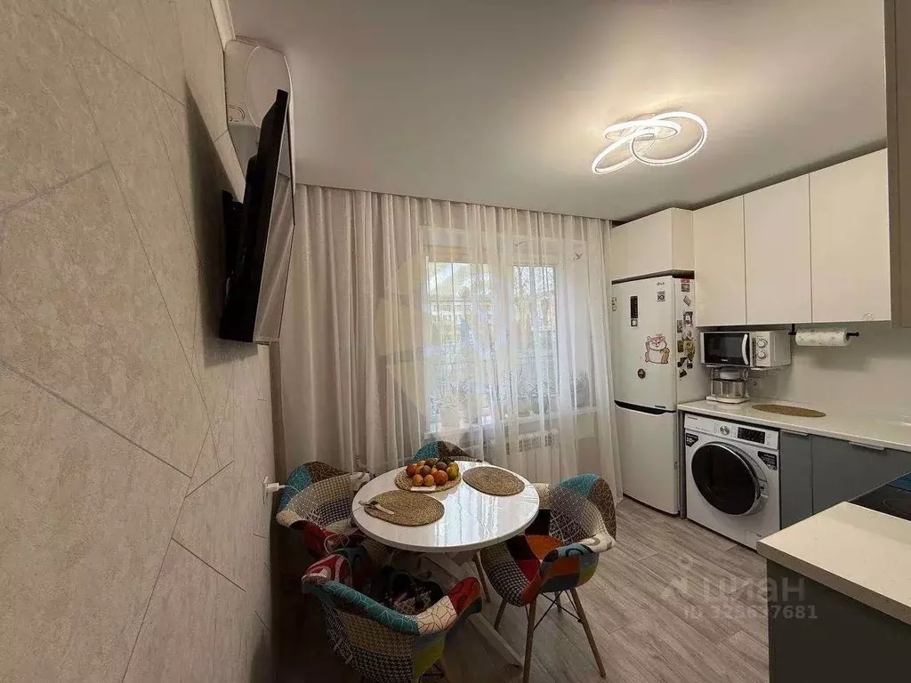 1-к кв. Белгородская область, Старый Оскол Восточный мкр, 11 (37.11 м) - Фото 1