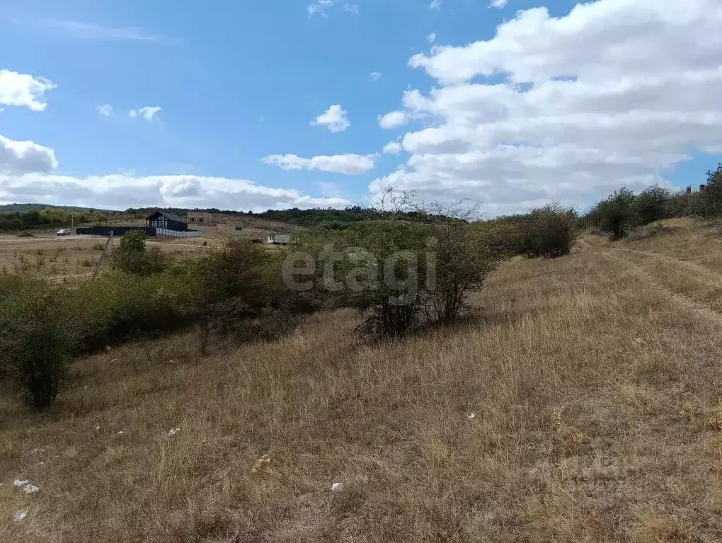 Участок в Крым, Симферопольский район, Добровское с/пос, с. Пионерское ... - Фото 1