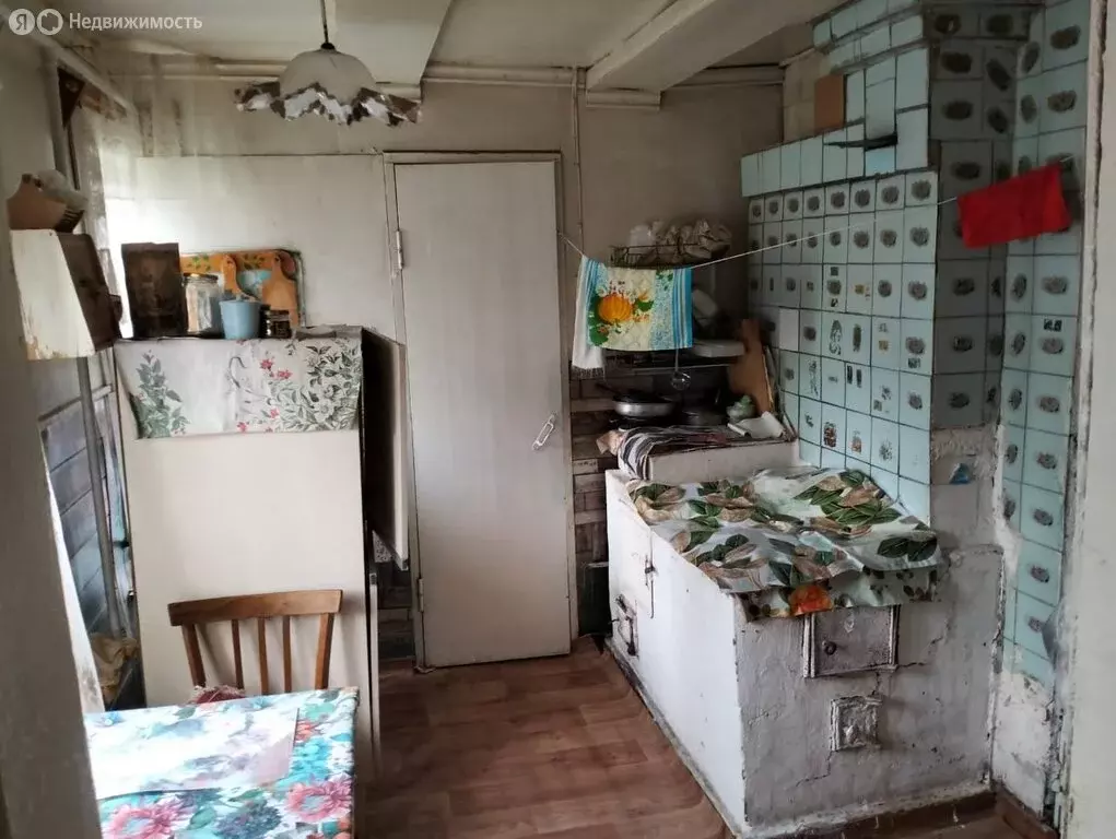 Дом в Новгородская область, рабочий посёлок Крестцы, улица Некрасова ... - Фото 0